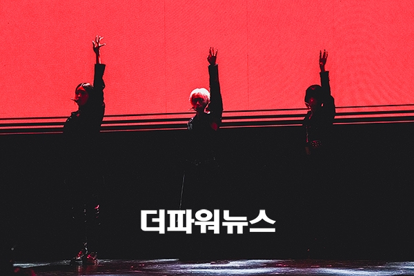 엑스러브, 미니 3집 ‘i=!>’ 발매 쇼케이스