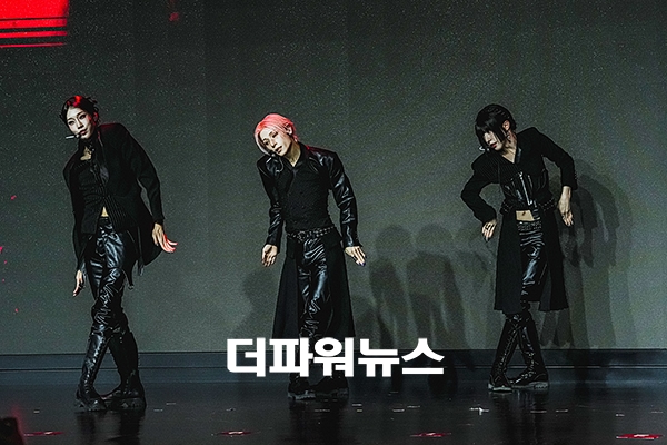 엑스러브, 미니 3집 ‘i=!>’ 발매 쇼케이스