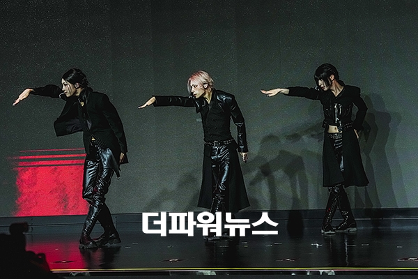 엑스러브, 미니 3집 ‘i=!>’ 발매 쇼케이스