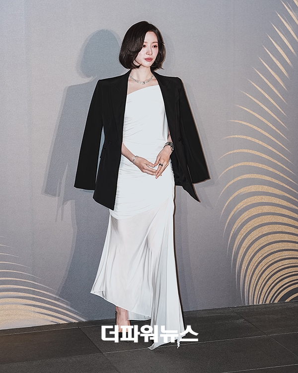 김지원, 포토월 행사