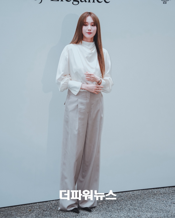 이성경, 포토월 행사