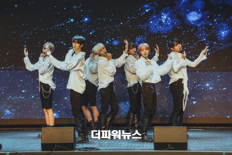 엔탑, 미니앨범 ‘WE:BLOOM’ 발매 쇼케이스