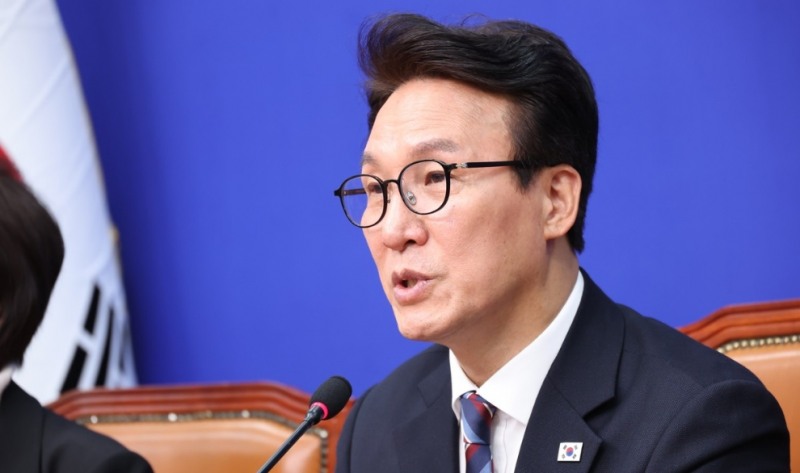 민주당 최고위원회의, 발언하는 김민석 대표(사진=연합뉴스)