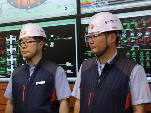 2일 박일준 동서발전 사장이 일산화력본부 현장점검을 실시하고 있다(사진=동서발전 제공)