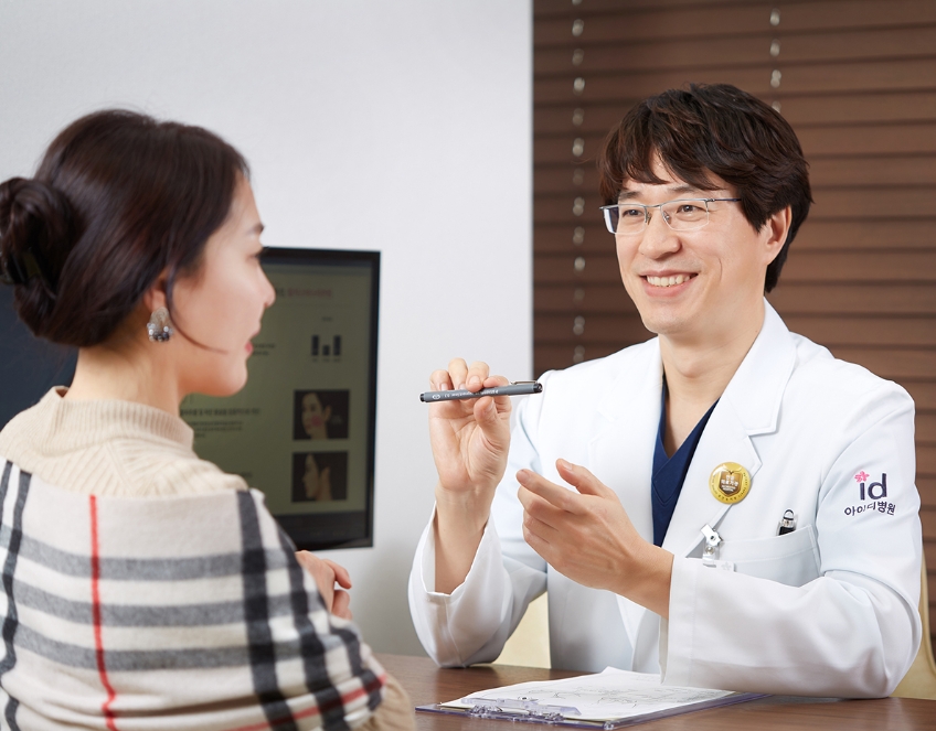 사진=아이디병원 서영태 원장(성형외과 전문의)