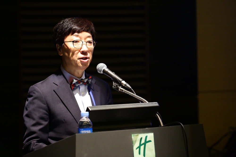 (사진=대한신경내분비연구회 회장 김성운 교수)