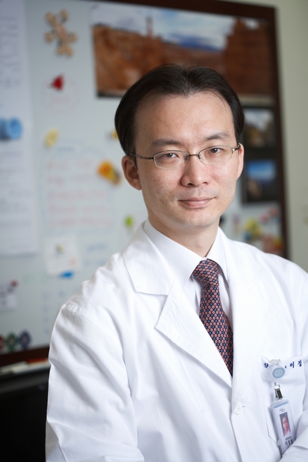 분당서울대병원 산부인과 이정렬 교수팀 ‘단일절개 복강경’ 자궁근종 절제술, 메타분석 연구로 우수성 재확인