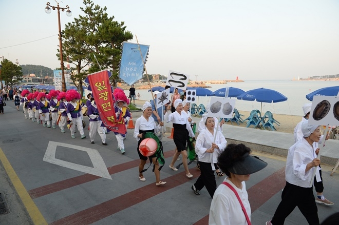 지난해 열린 해녀길놀이 모습.(사진제공=부산 기장군)