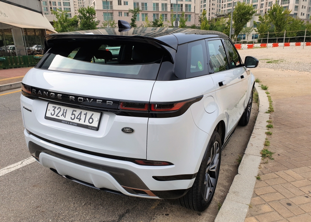 올 뉴 레인지로버 이보크 후면.(사진=최영록 기자)