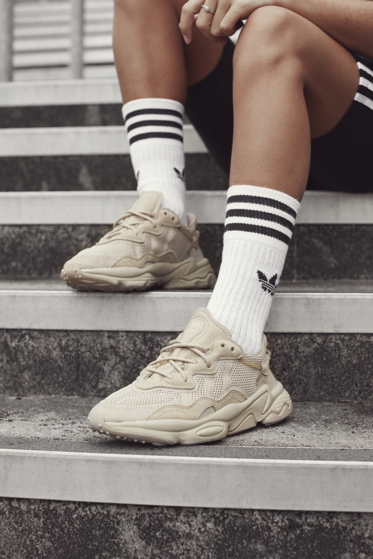 JD스포츠, 아디다스 오즈위고 ‘블러쉬’ 컬러 재입고