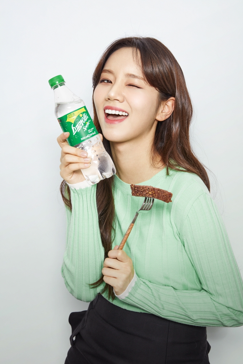 먹방 여신 혜리, 맛있는 음식과 잘 어울리는 스프라이트 모델 되다