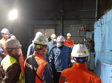 한국동서발전은 11일 당진화력본부를 비롯한 전 사업소에서 고 김용균 사고 1주기를 맞아 협력사와 함께 현장안전점검을 시행했다. 사진=동서발전