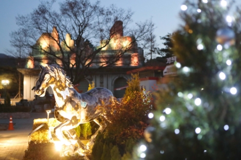 한국마사회는 서울 경마공원에서 크리스마스를 앞둔 21일부터 22일, 다양한 이벤트를 개최한다. 사진=마사회