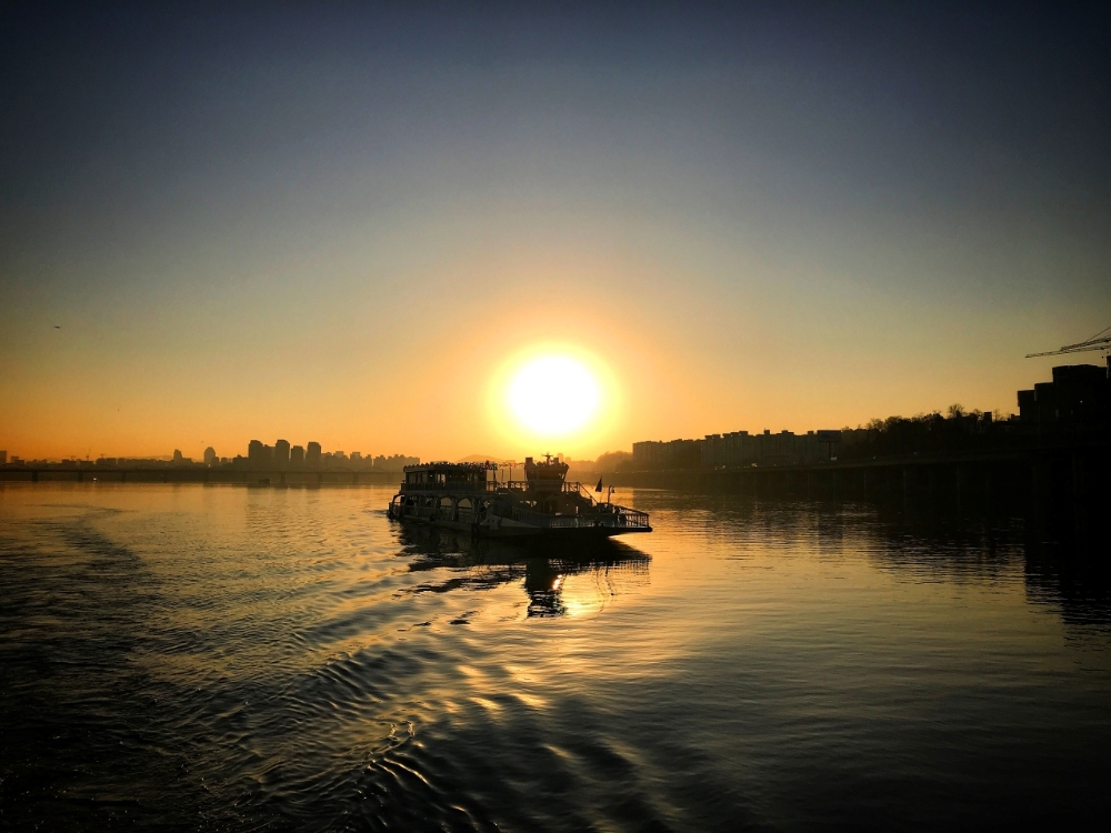 이랜드크루즈, 새해맞이 해돋이 크루즈 출항