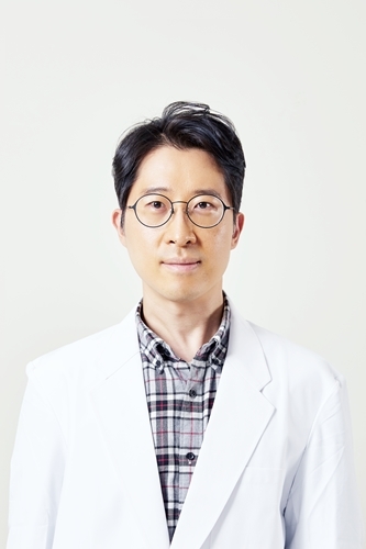 가톨릭대 인천성모병원 안과 황형빈 교수. 사진=인천성모병원