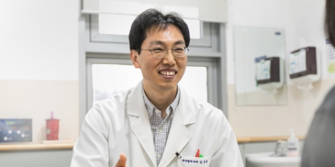 건국대병원 종양혈액내과 김성용 교수. 사진=건국대병원