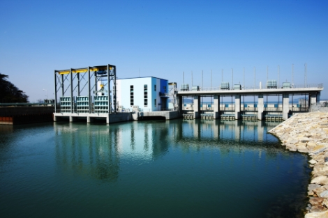 한국동서발전은 23일 제넥스엔지니어링과 공동으로 ‘소수력 발전기 제어 및 모니터링 시스템’ 국산화 개발에 착수했다고 밝혔다. 사진=동서발전