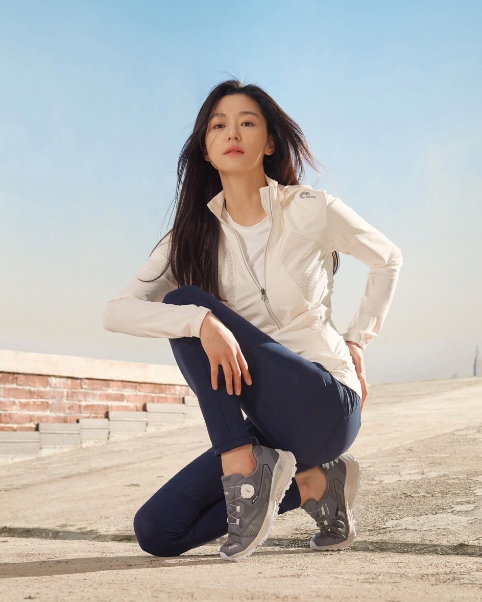 네파 ‘스티오’ 출시