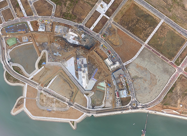 인공서핑장 웨이브파크 조성 공사가 한창인 시화 MTV 거북섬 일대