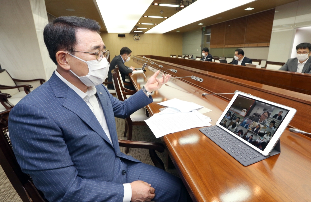 신한금융, Post 코로나 지원 위한 ‘그룹CEO 긴급 화상회의’ 개최