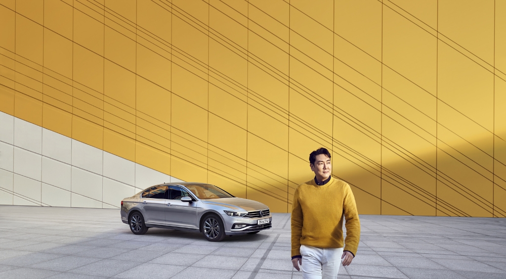 신형 파사트 GT 홍보대사 배우 조진웅.(사진=폭스바겐코리아)