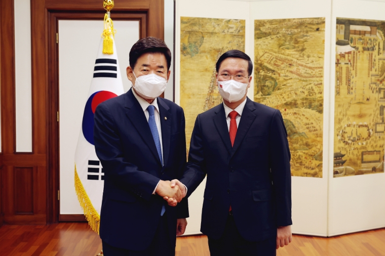 김진표 의장, 보 반 트엉 베트남 중앙당 상임서기 접견