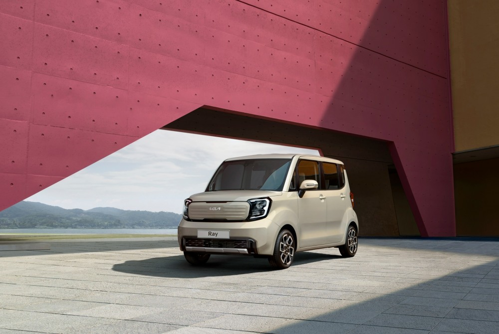 기아, 5년 만에 새옷 입은 ‘더 뉴 레이’ 공개