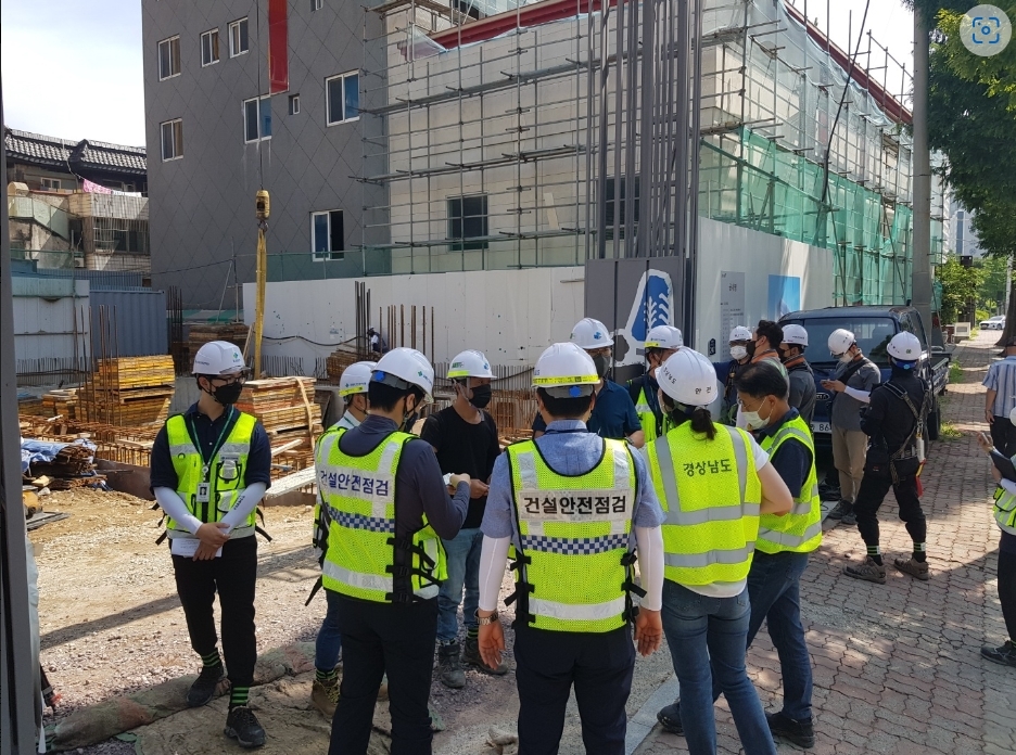 사진-영남지사 건설안전 카카오톡 채널 개설 전경.(사진=국토안전관리원)