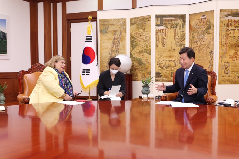 김진표 의장, 바즈 파투 주한포르투갈 대사 접견