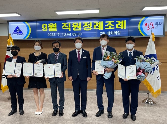 부산광역시 코로나19대응 유공 표창 수여식.(사진우측 두번째 박경환 감염관리위원장).(사진제공=대동병원)