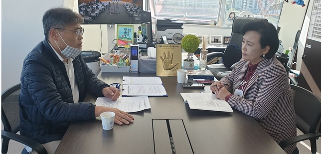 경기도의회 여성가족평생교육위원회 정윤경 의원