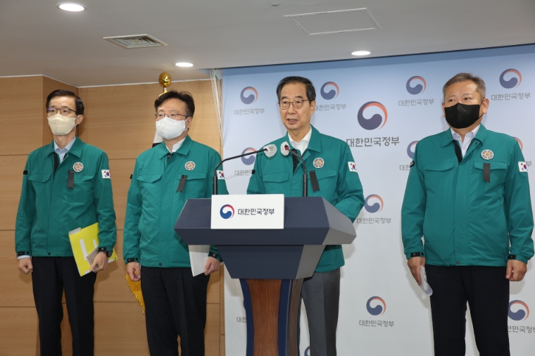 한덕수 총리 "11월 5일까지 국가 애도기간"...용산구 특별재난지역 선포