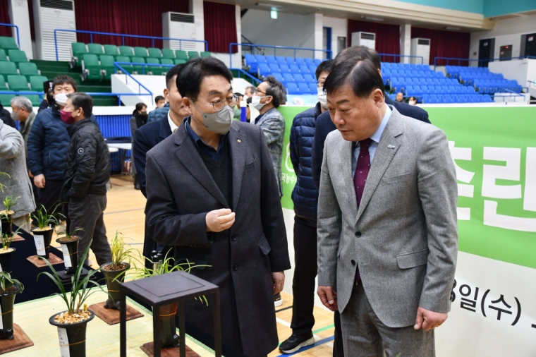 aT, 한국춘란 지역순회 경매 개시