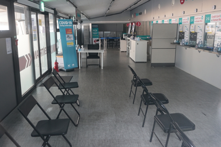 코로나19 신규 확진 1만 9명..."작년 7월 이후 최소 사망"