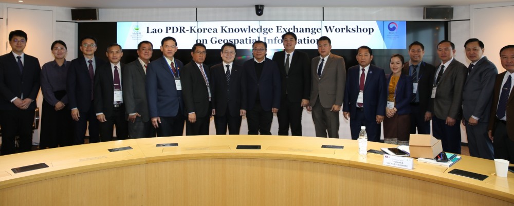 LX공사는 지난 3일부터 7일까지 라오스 천연자원환경부 아농썬 폼마짠 실장을 비롯한 공무원 13명을 초청해 선진화된 K-토지 정보화 정책과 K-공간정보 기술을 라오스에 소개하는 시간을 가졌다.(사진= LX공사)