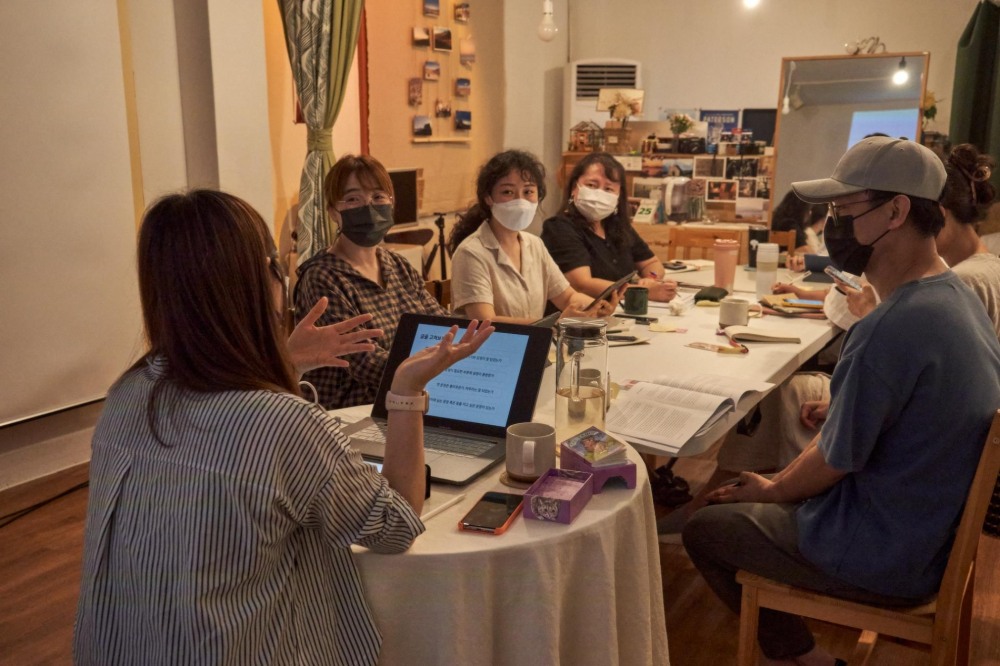 2022 글쓰기창작소 문화활동 운영_낯설여관