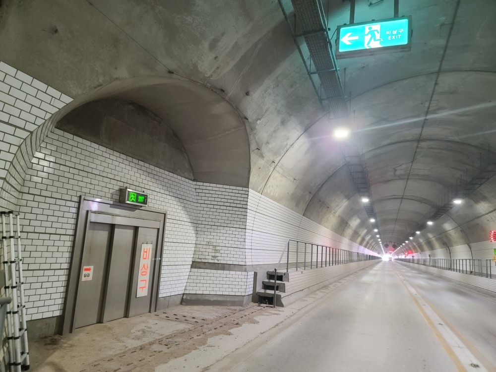 문수산터널 피난대피통로