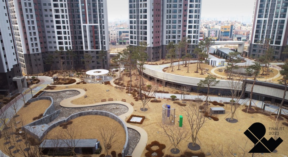 안산 푸르지오 브리파크 단지내 조경공간 돌과 빛의 풍경.(사진=대우건설)