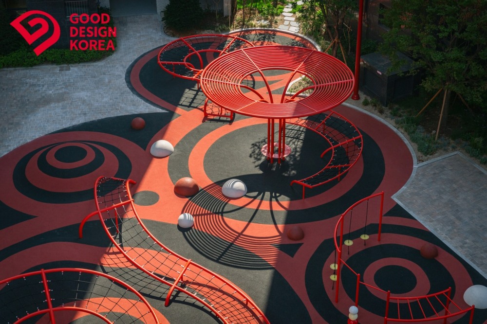 대치푸르지오써밋에 설치된 아티스틱 플레이그라운드 전경.(사진=대우건설)