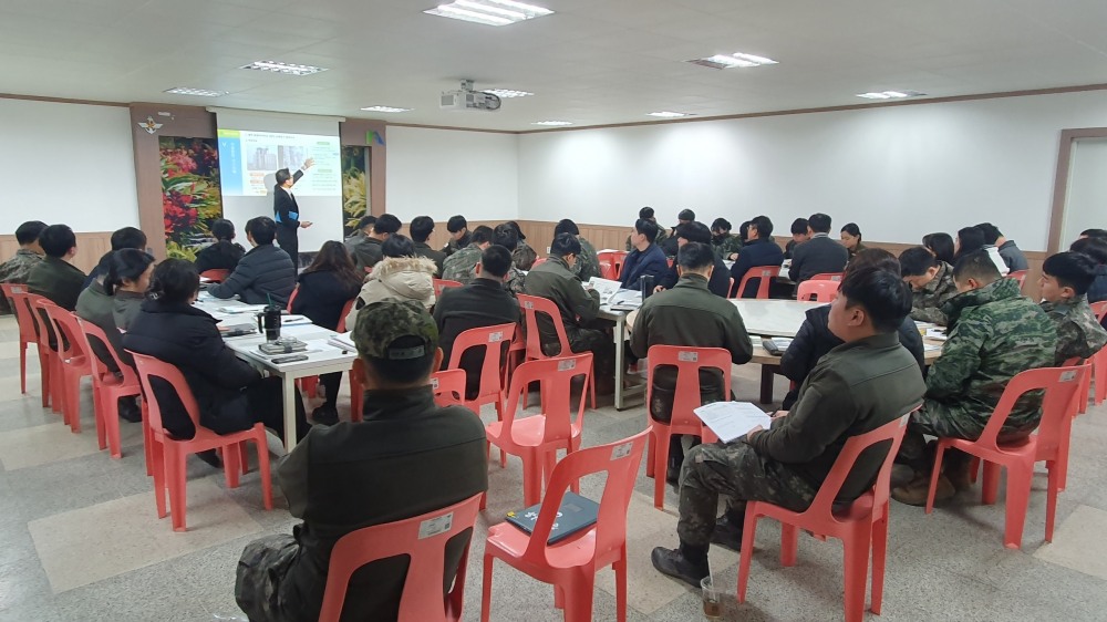 국방시설본부 경기남부시설단 건설안전 교육 모습.(사진=국토안전관리원)