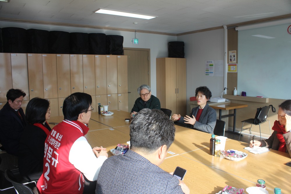 에이블 장애인직업적응훈련센터에 방문한 국민의힘 방문규 수원병 후보 (사진=후보 측)