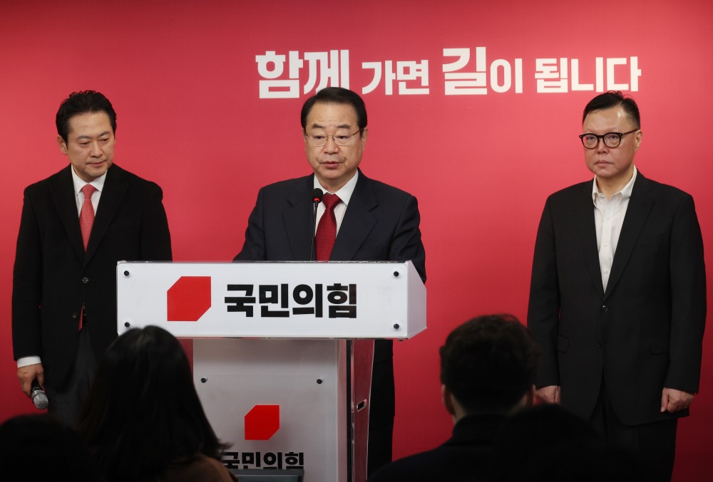 국민의힘 정영환 공천관리위원장이 18일 여의도 당사에서 5일차 면접 결과를 발표하고 있다. 사진=연합뉴스