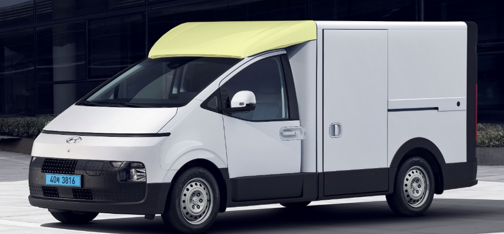 무도장 복합재 성형 기술이 적용된 ST1 루프 스포일러.(사진=현대자동차)