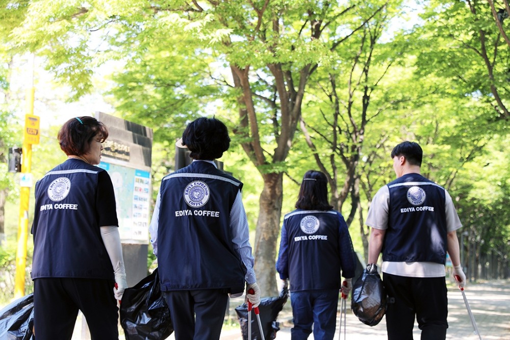 이디야 춘천 플로깅 전경. (사진=이디야커피)