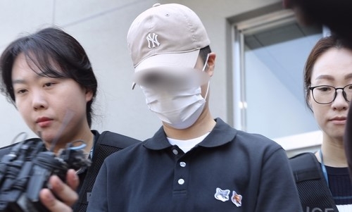 구속 심사 마친 '얼차려 훈련병 사망' 중대장.(사진=연합뉴스)