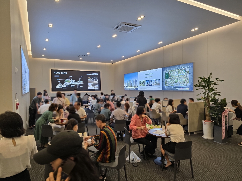 대명자이 그랜드시티 견본주택 집객 모습.