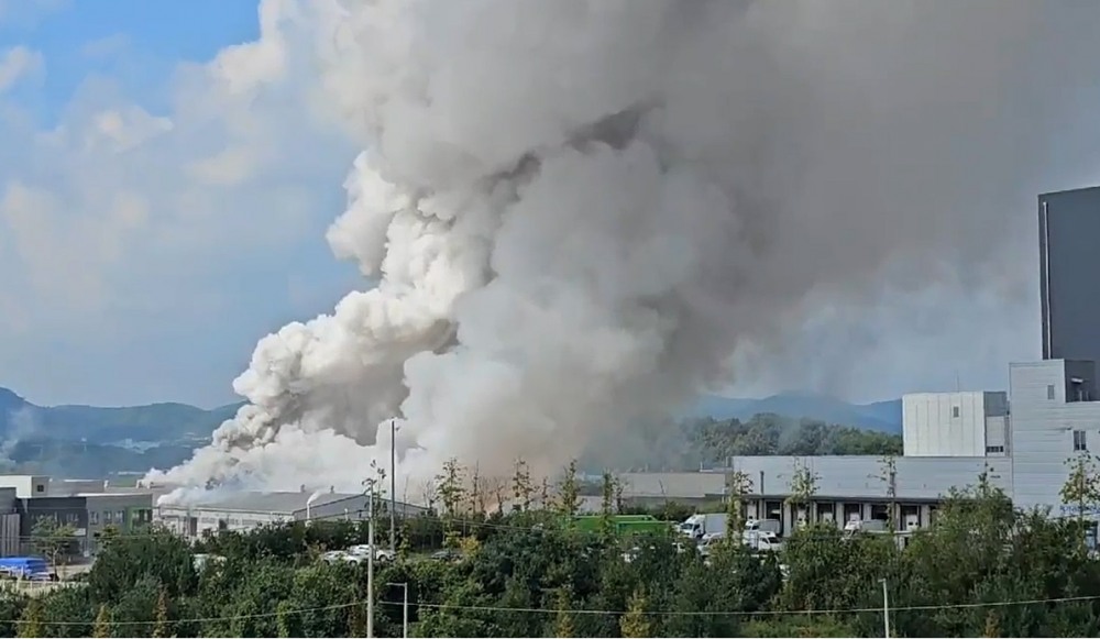천안 단열재 공장 화재 현장.(사진=연합뉴스)