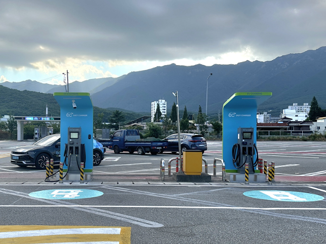 도로공사, 고속도로 최초 '전기상용차 충전소' 운영 개시