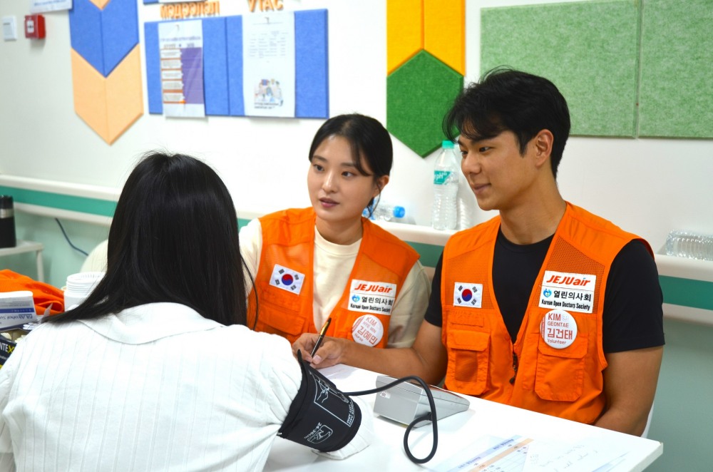 제주항공-열린의사회, 몽골서 의료봉사활동 전개