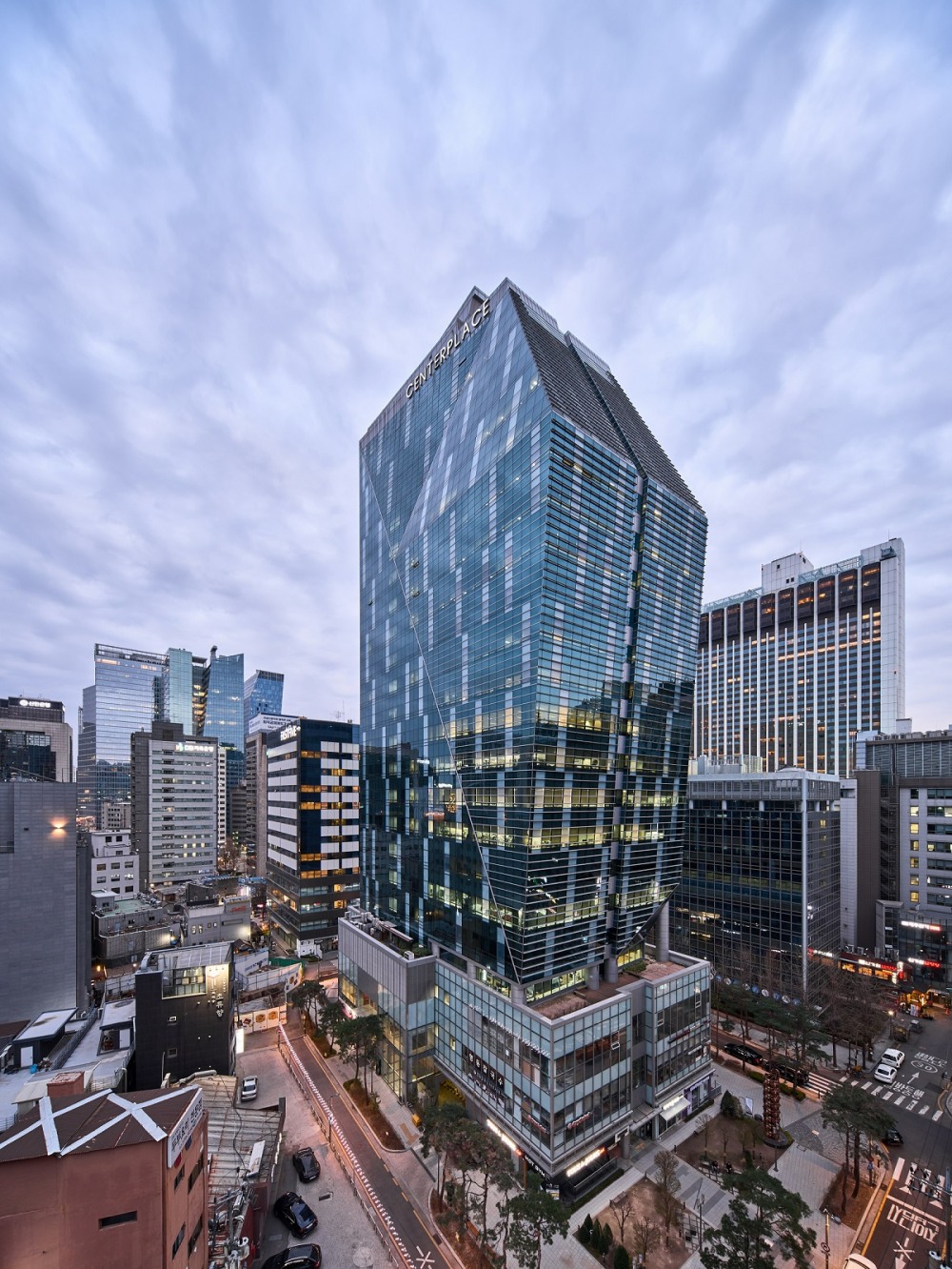 센터플레이스 전경